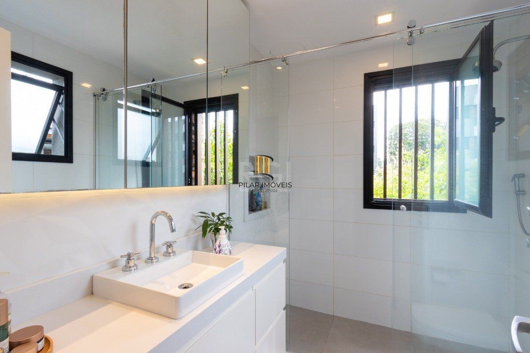 Apartamento para Venda - 164m², 3 dormitórios, sendo 3 suites, 3 vagas - Pedra Redonda