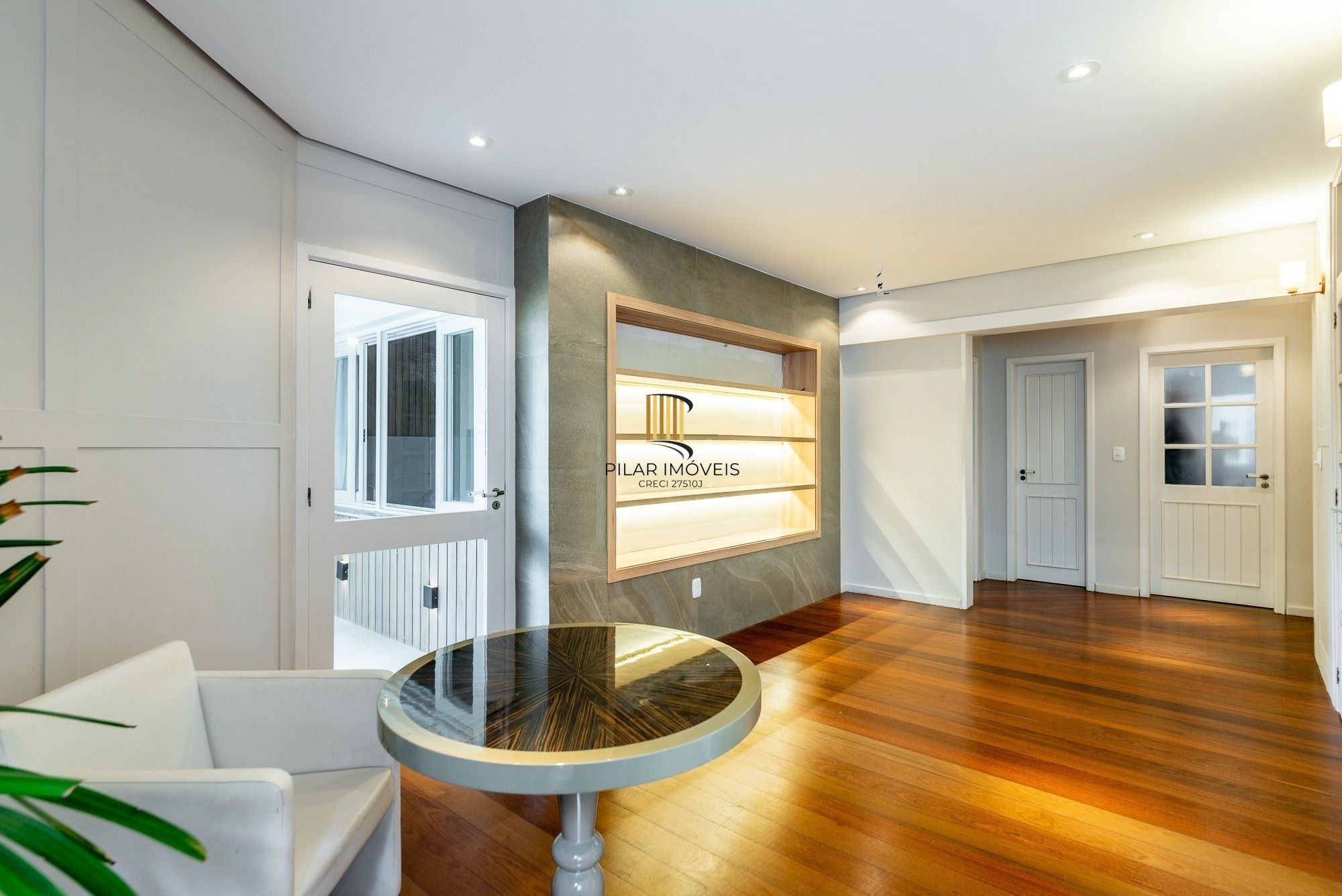 Apartamento com 147m², 3 dorm, Petrópolis