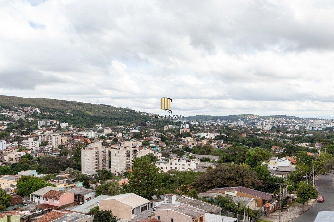 Apartamento no último andar com vista panorâmica, 2 dormitórios e até 4 vagas de garagem - Bairro Teresópolis, Zona Sul de Porto Alegre