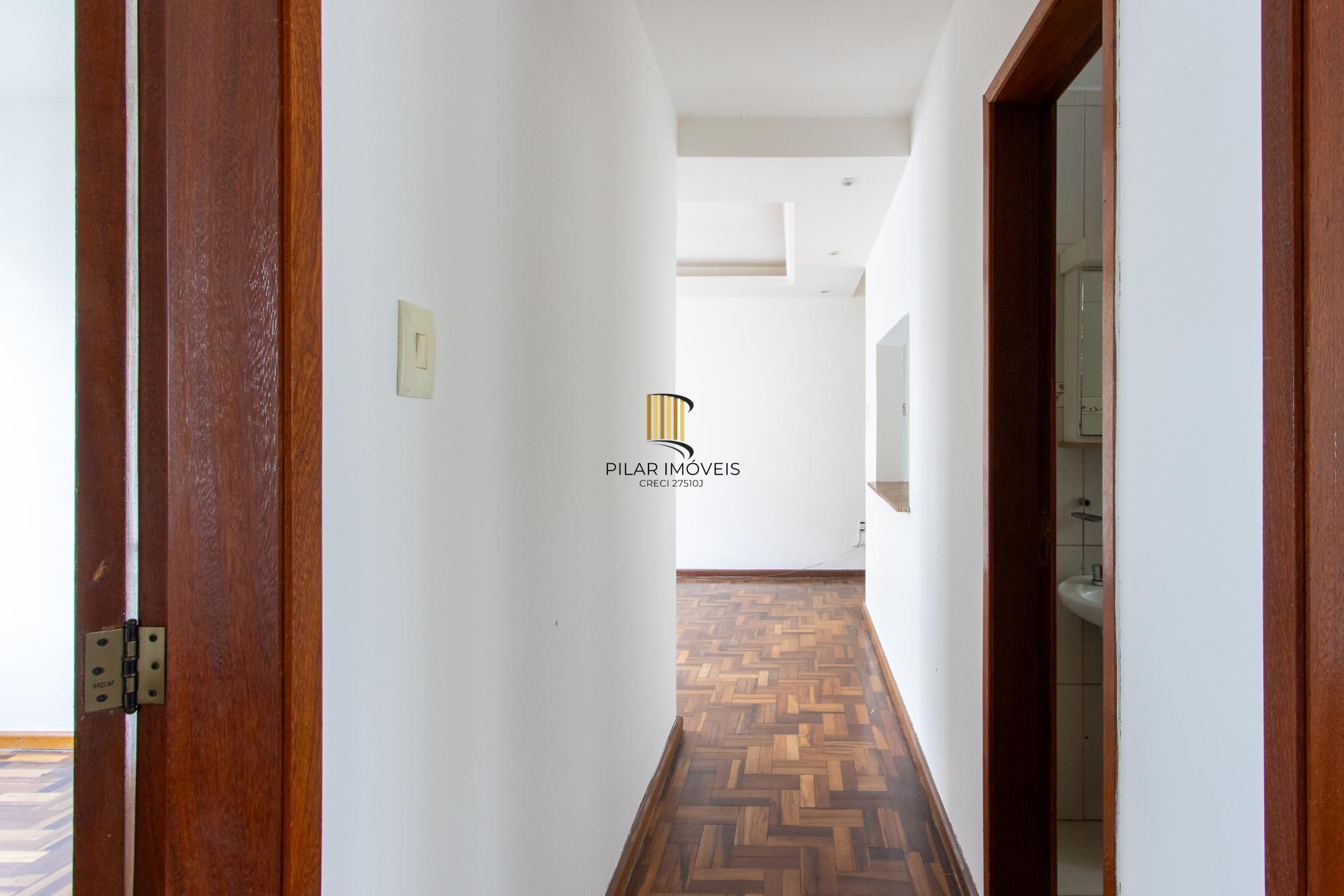 Apartamento com 2 dormitórios por 200.000,00