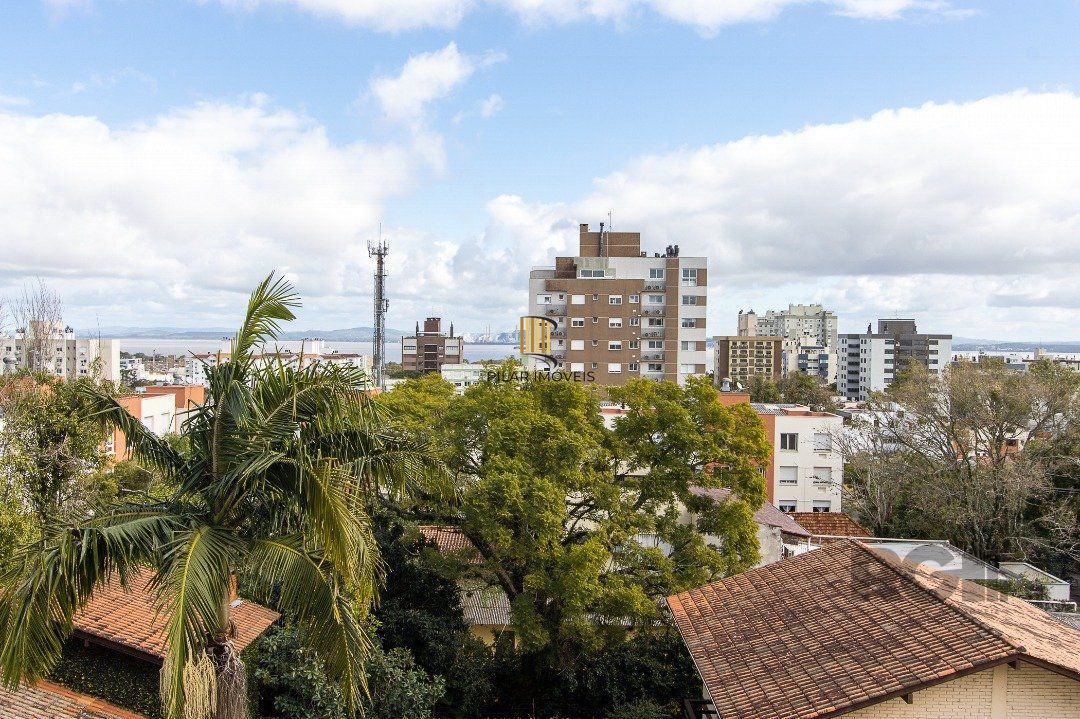 Apartamento com 3 dormitórios na Rua Dr. Barcelos