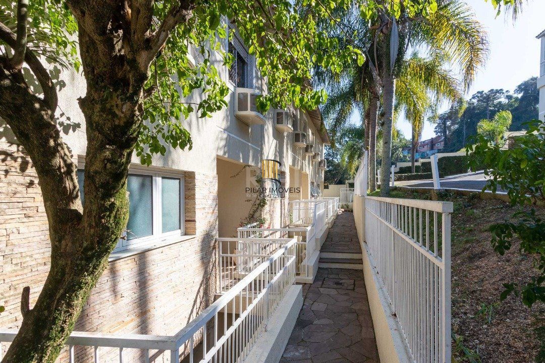 Casa Condominio para Venda - 245.29m², 3 dormitórios, sendo 1 suites, 2 vagas - Pedra Redonda