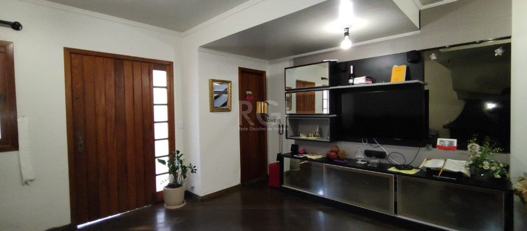 Casa para Venda - 180m², 4 dormitórios, sendo 1 suites, 3 vagas - Campo Novo