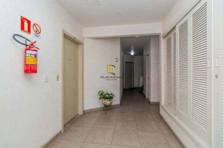 Apartamento 2 dormitórios  I Vaga  de garagem- bairro Tristeza
