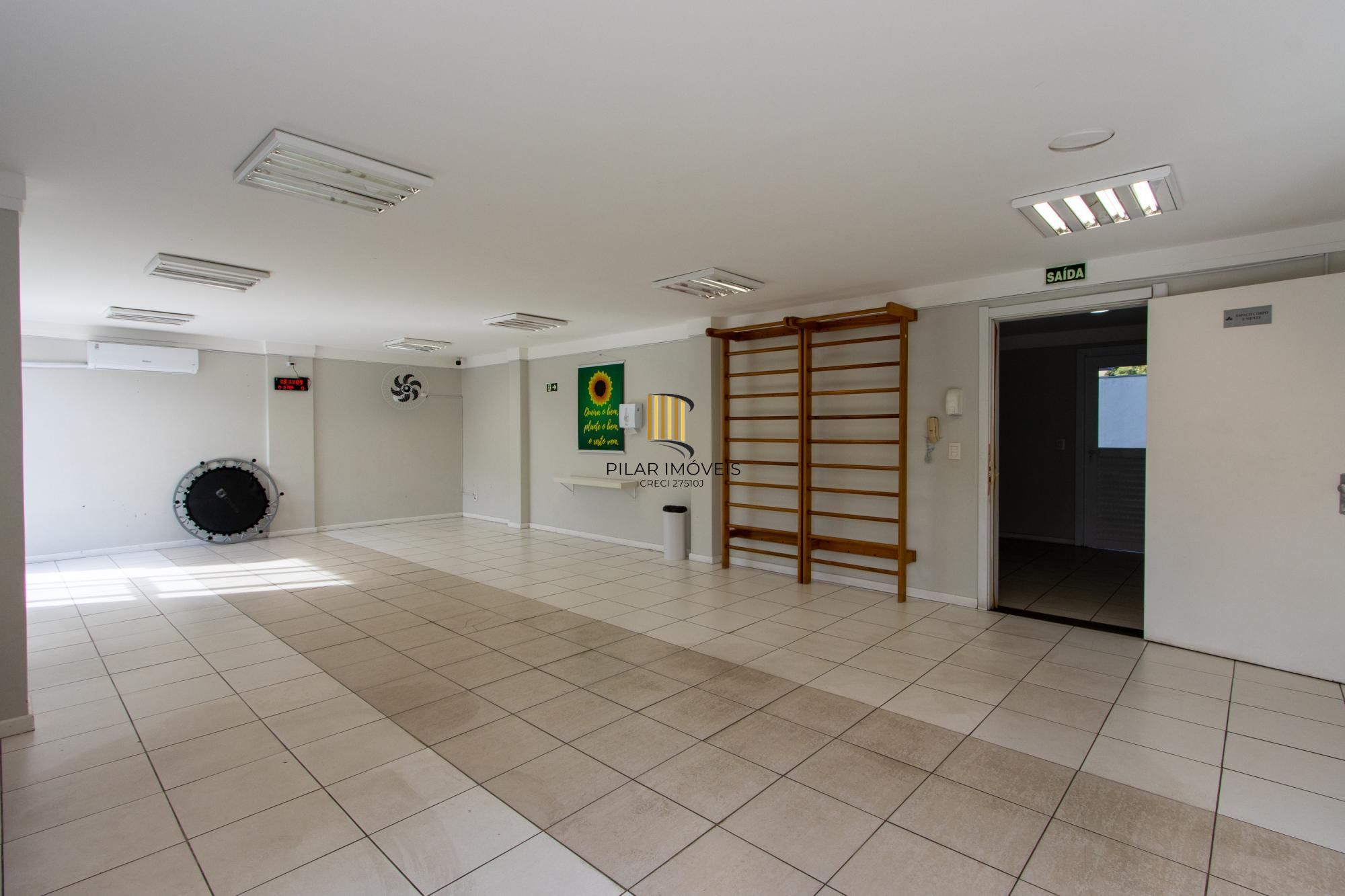 Apartamento no Bairro Cristal de 3 dormitórios,1 Suíte, Semi mobiliado com 1 vaga escriturada
