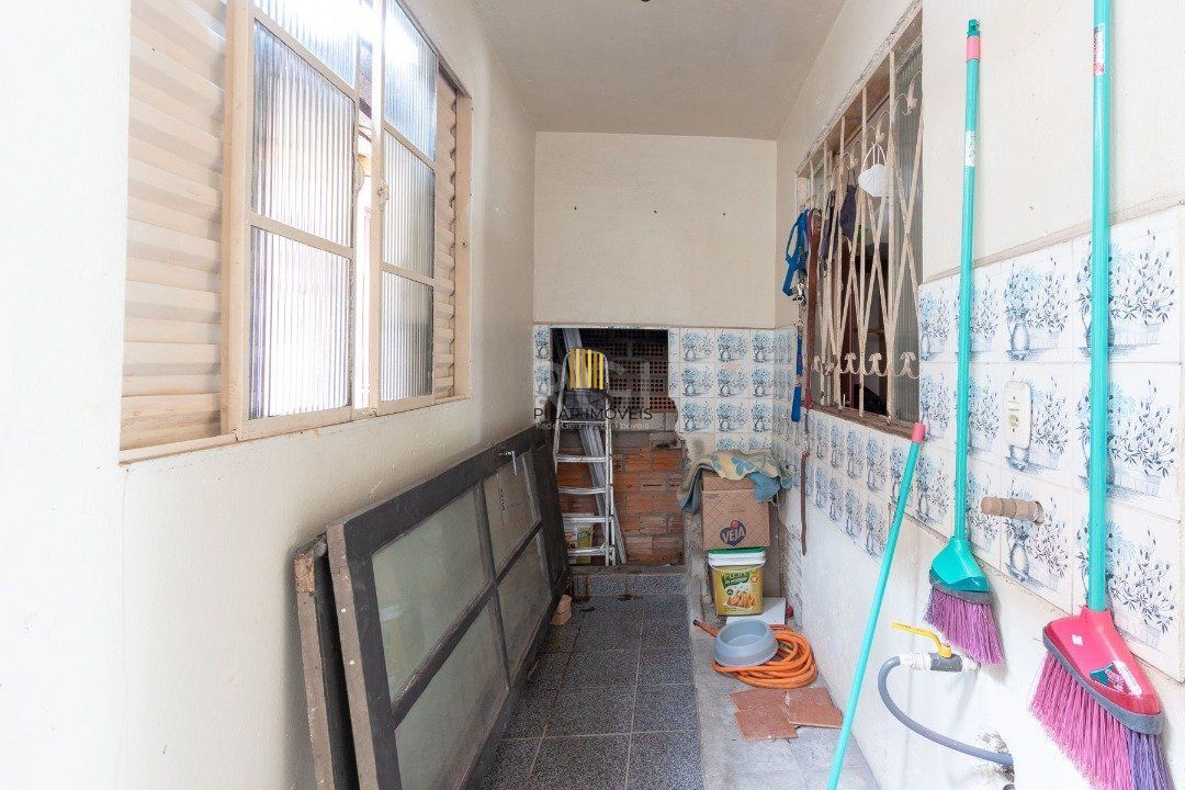 Casa para Venda - 161m², 3 dormitórios, 3 vagas - Nonoai