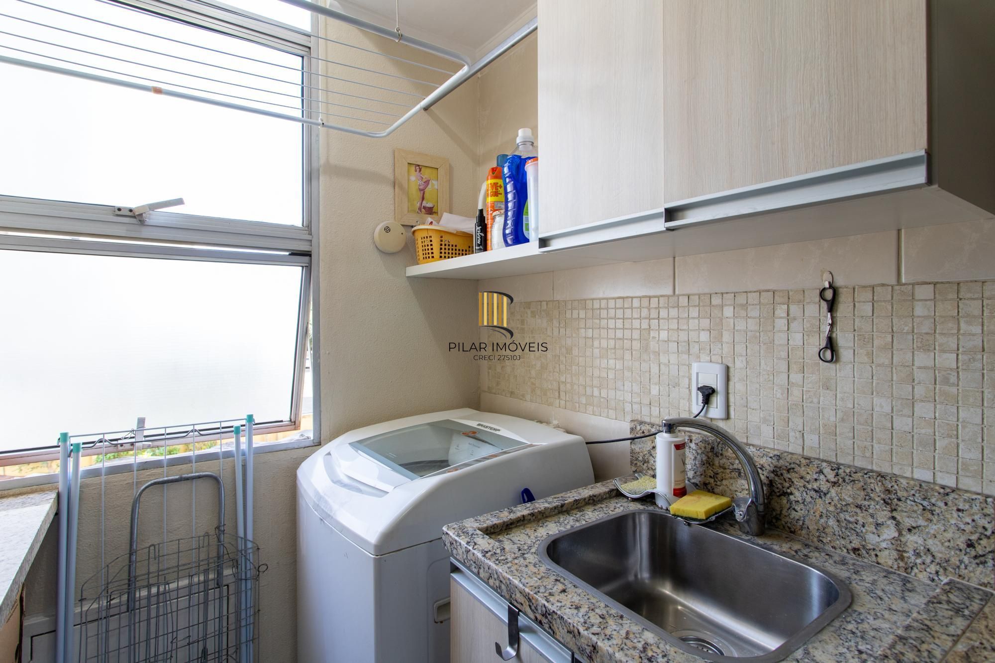 Excelente Apartamento 2 Dormitórios na Av. Wenceslau Escobar