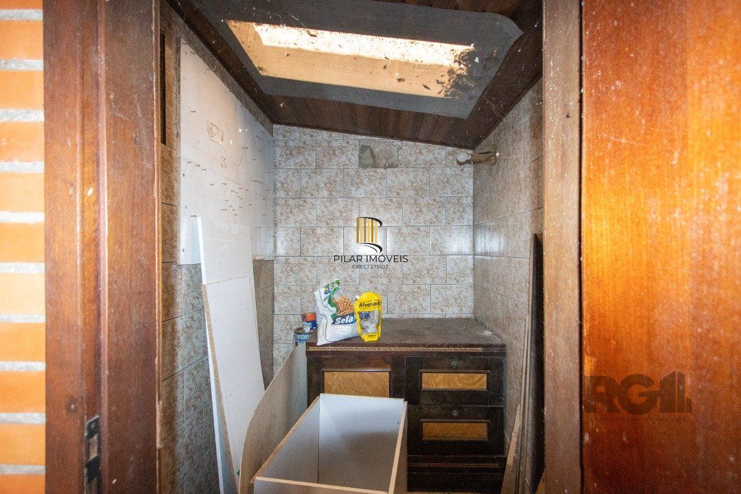 Casa 6 dormitórios no bairro Tristeza
