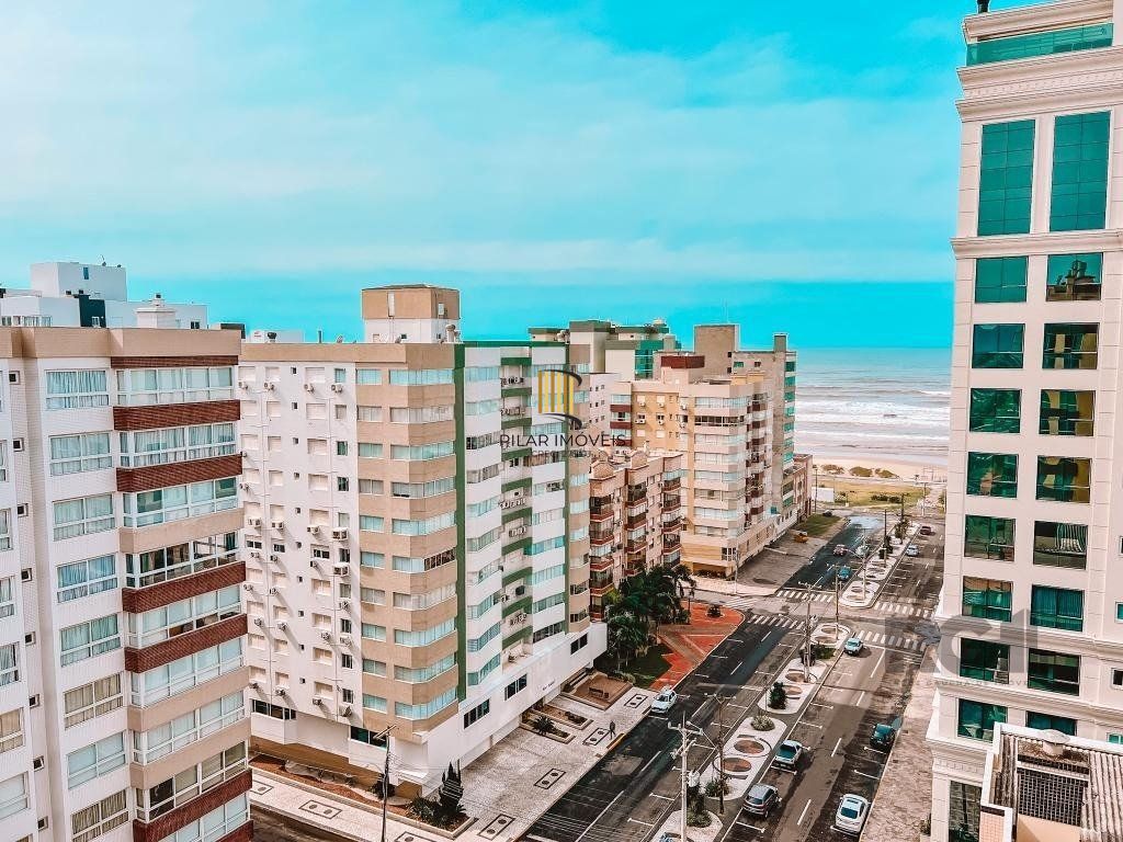 Magnífica Cobertura com vista eterna para o mar
