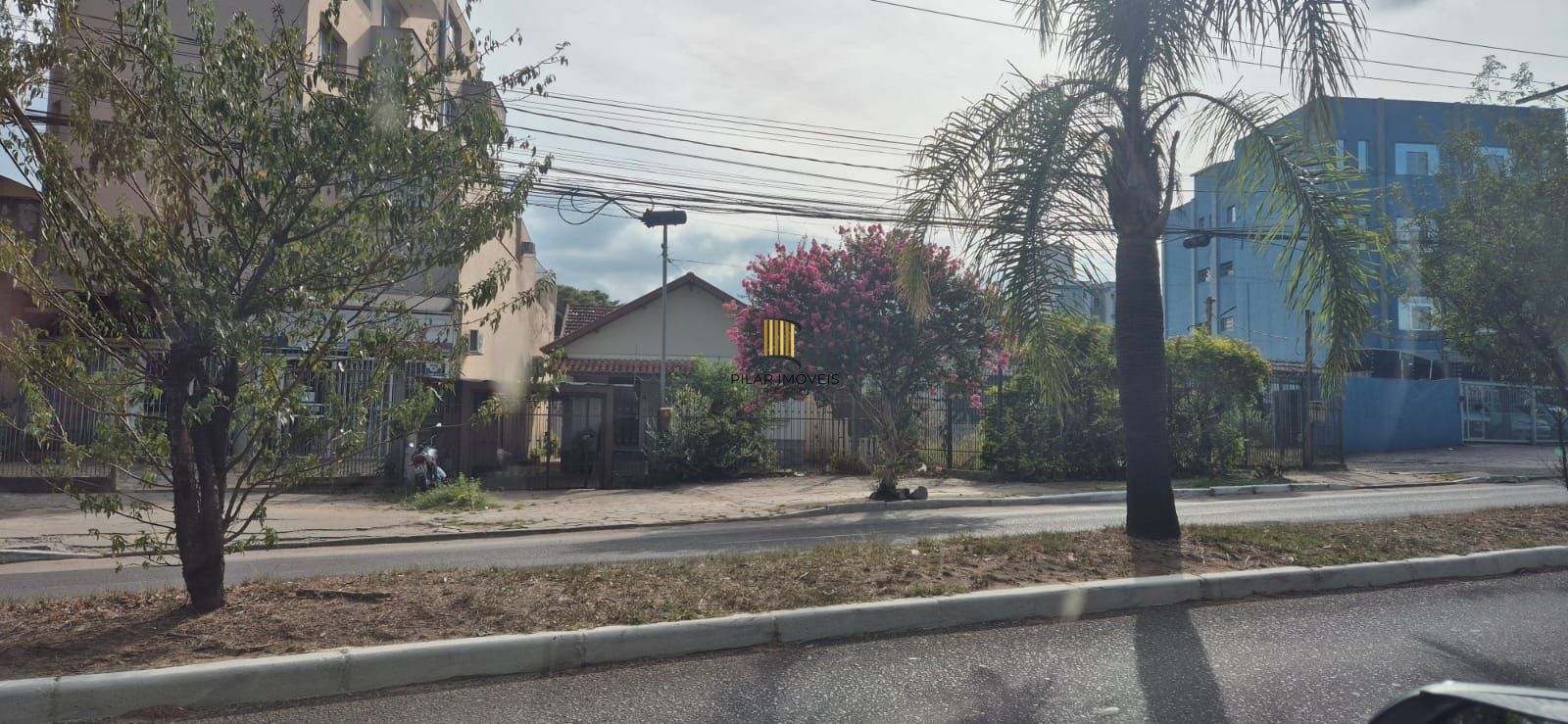 Terreno com excelente localização, medindo :