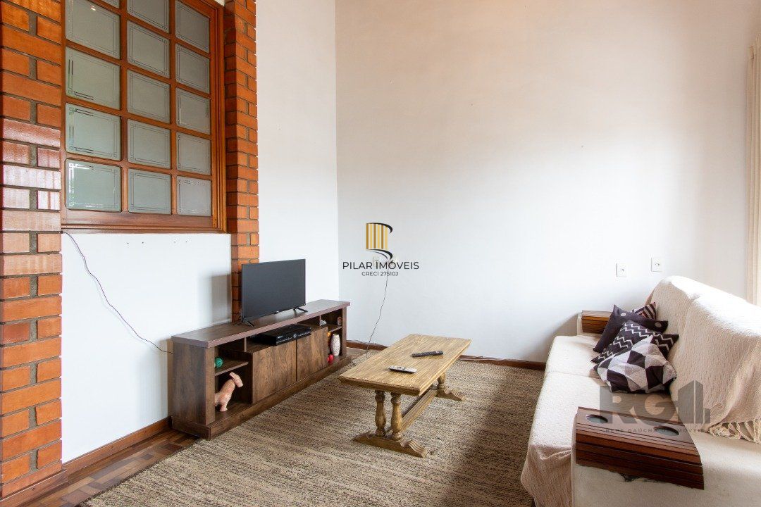 Casa para Venda - 440m², 3 dormitórios, sendo 1 suites, 2 vagas - Santa Tereza