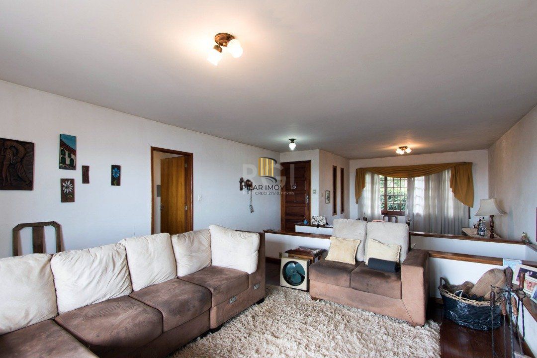 Casa para Venda - 336.21m², 3 dormitórios, sendo 1 suites, 3 vagas - Nonoai