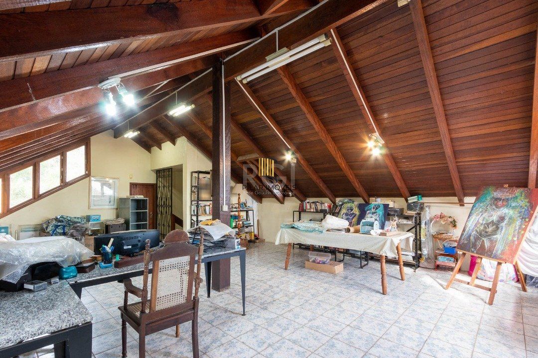 Casa Condominio para Venda - 386m², 3 dormitórios, sendo 2 suites, 2 vagas - Espirito Santo
