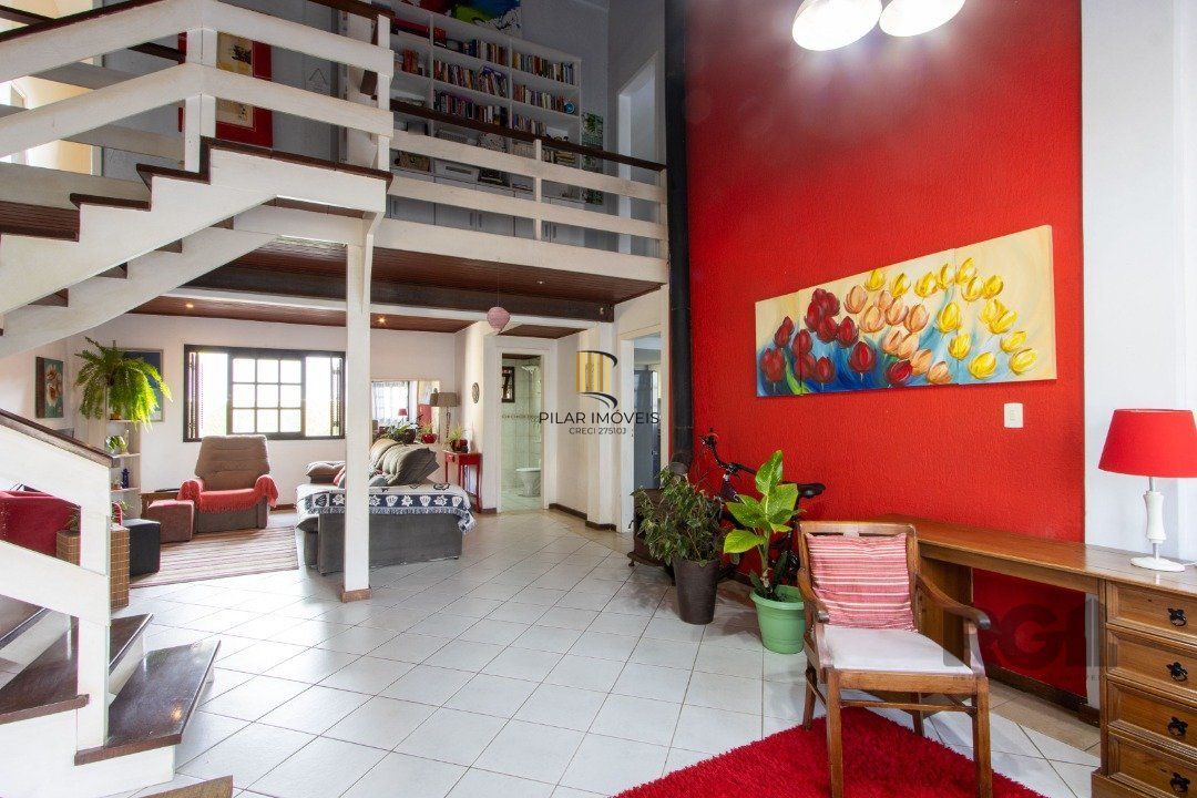 Casa 3 dormitórios no bairro Camaquã
