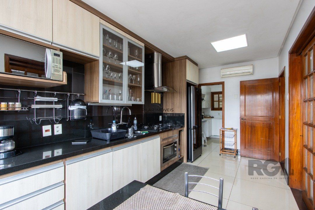 Casa para Venda - 440m², 3 dormitórios, sendo 1 suites, 2 vagas - Santa Tereza