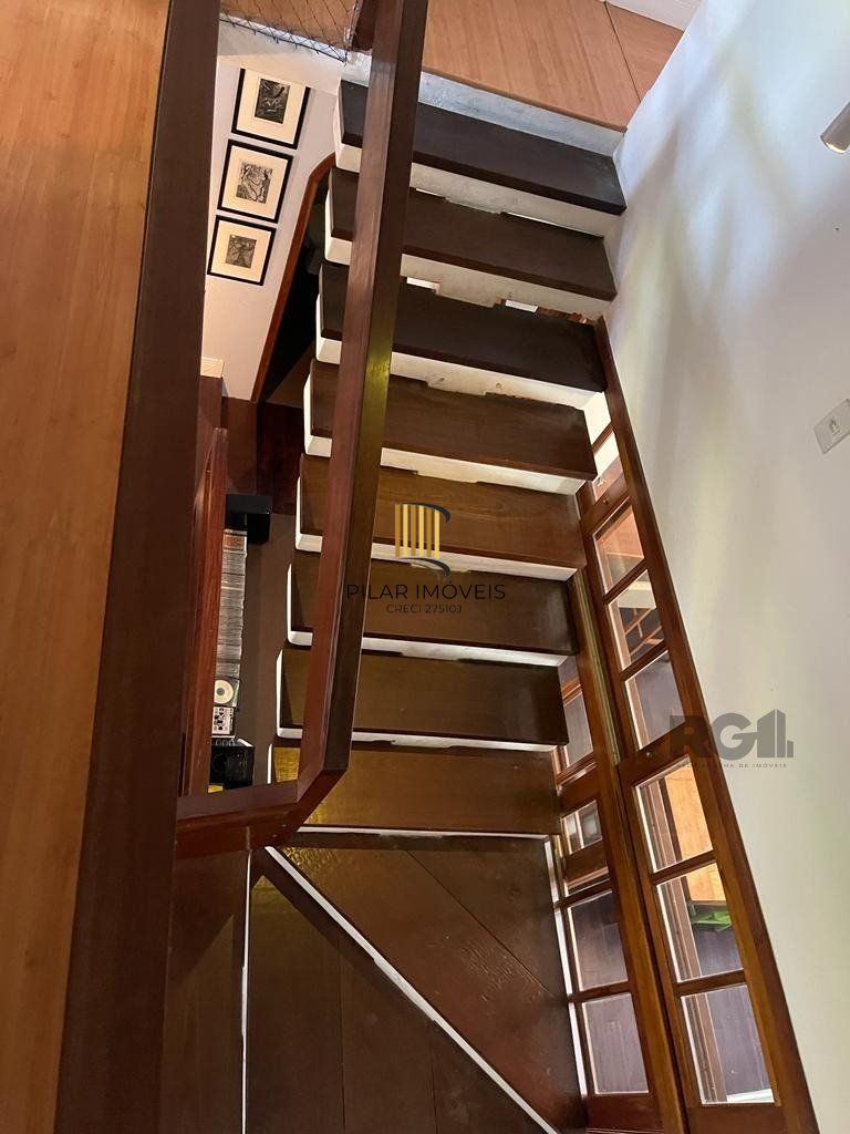 Casa 5 dormitórios no bairro Nonoai