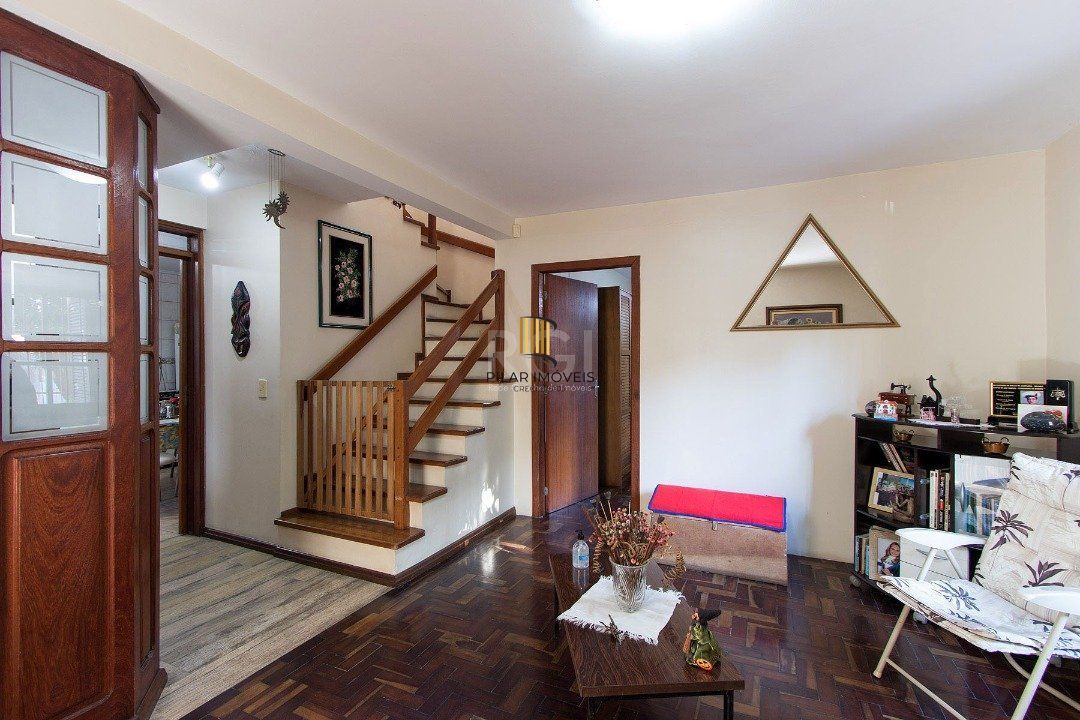 Casa para Venda - 229.18m², 4 dormitórios, sendo 4 suites, 5 vagas - Cavalhada