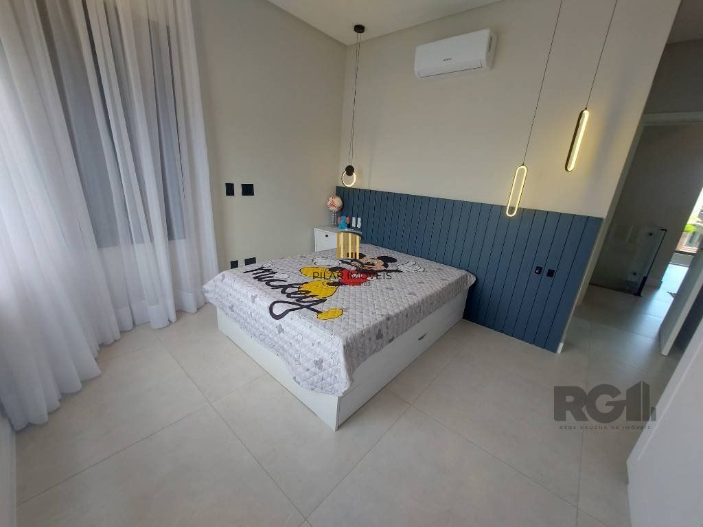 Casa de Condomínio 4 dormitórios no bairro Centro