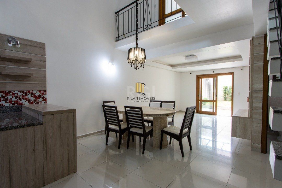 Casa para Venda - 204m², 3 dormitórios, sendo 3 suites, 2 vagas - Espirito Santo