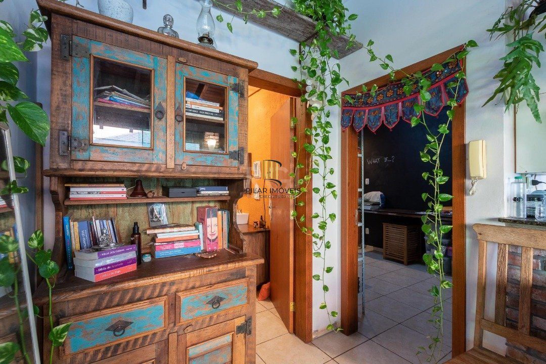 Casa para Venda - 292.21m², 4 dormitórios, sendo 2 suites, 3 vagas - Tristeza
