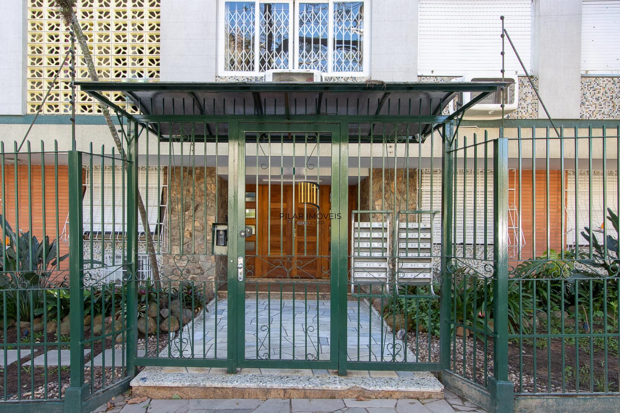 Apartamento 4 dormitórios no bairro Menino Deus