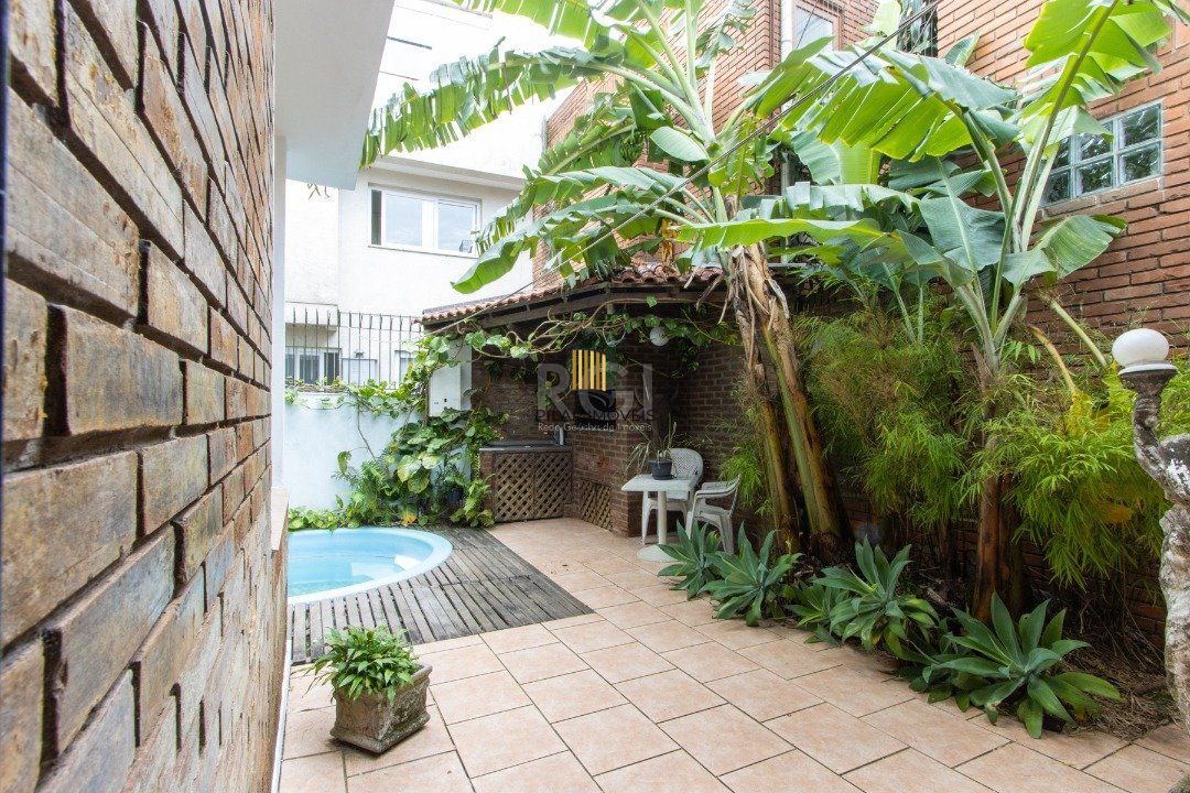 Casa 5 Dormitório(s) Bairro Tristeza