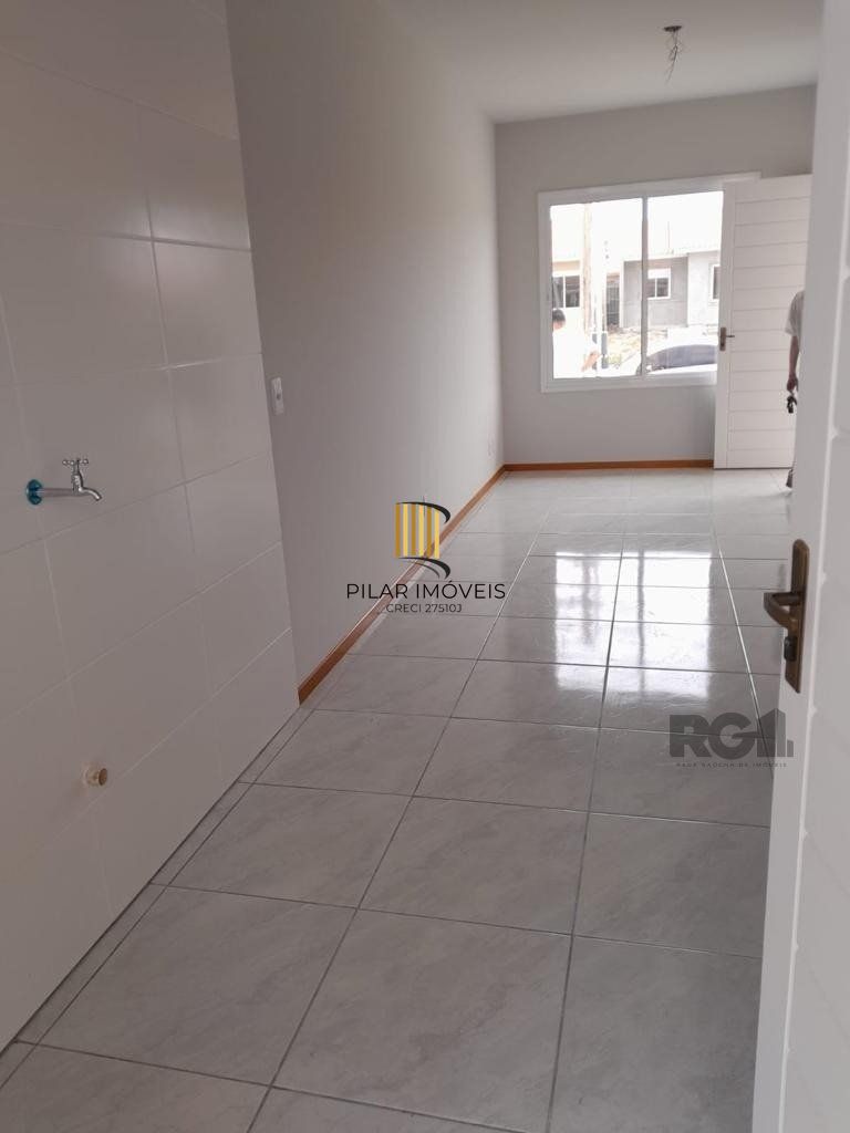 Casa 2 dormitórios no bairro Restinga