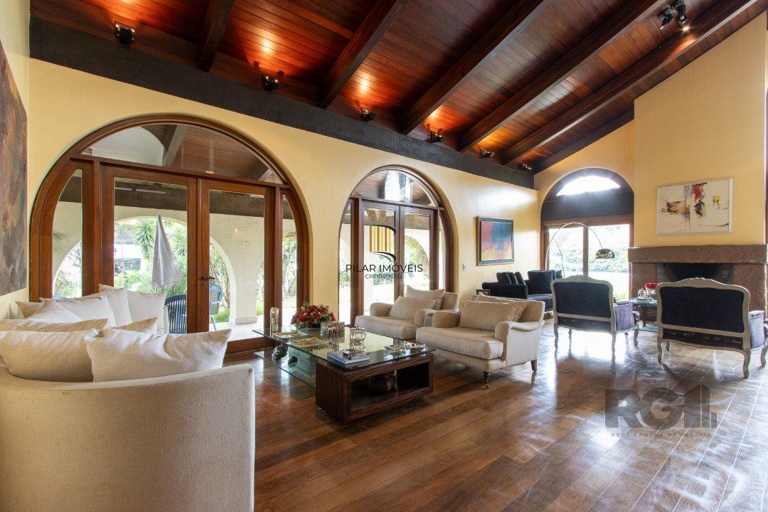 Casa para Venda - 645m², 4 dormitórios, sendo 4 suites, 11 vagas - Tristeza
