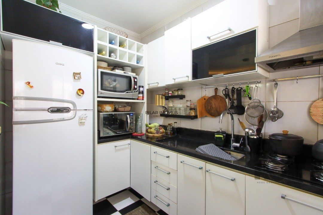 Casa 2 dormitórios no bairro Hípica