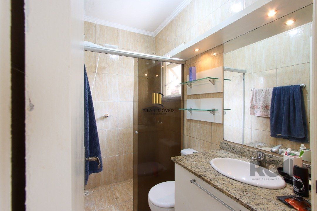 Casa 2 dormitórios no bairro Hípica