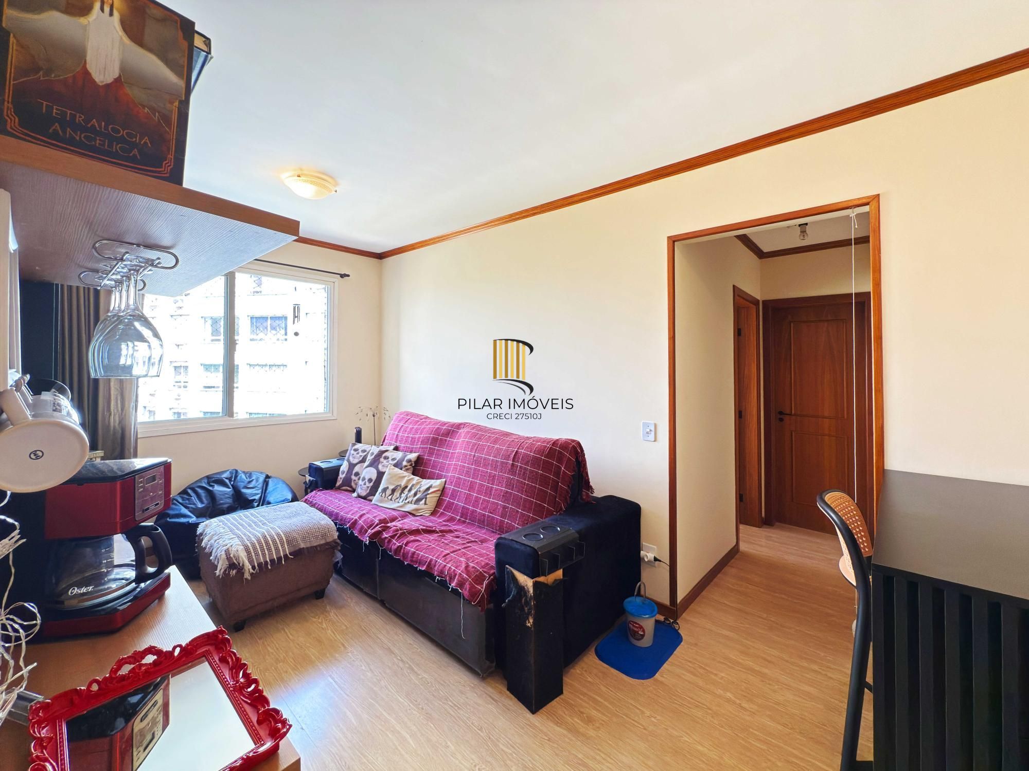 Apartamento de 2 dormitórios e 1 vaga de garagem no Centro Histórico.