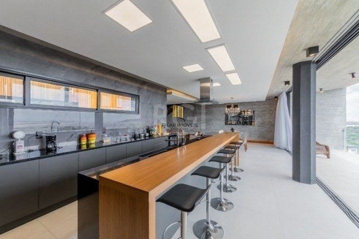 Casa para Venda - 523m², 3 dormitórios, sendo 3 suites, 4 vagas - Sétimo Céu