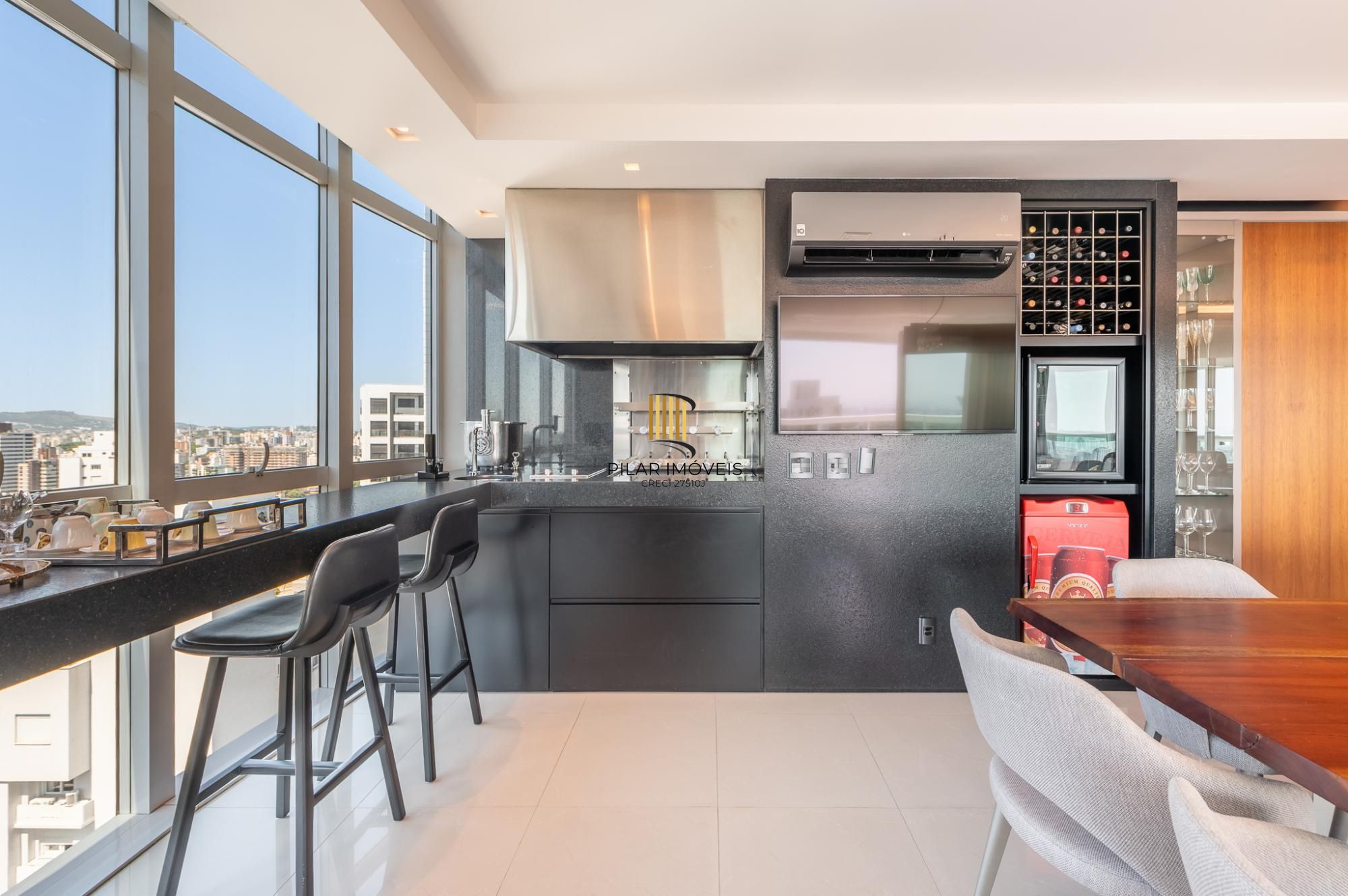 Apartamento com 204m², 3 dorm, 5 vagas no Petrópolis