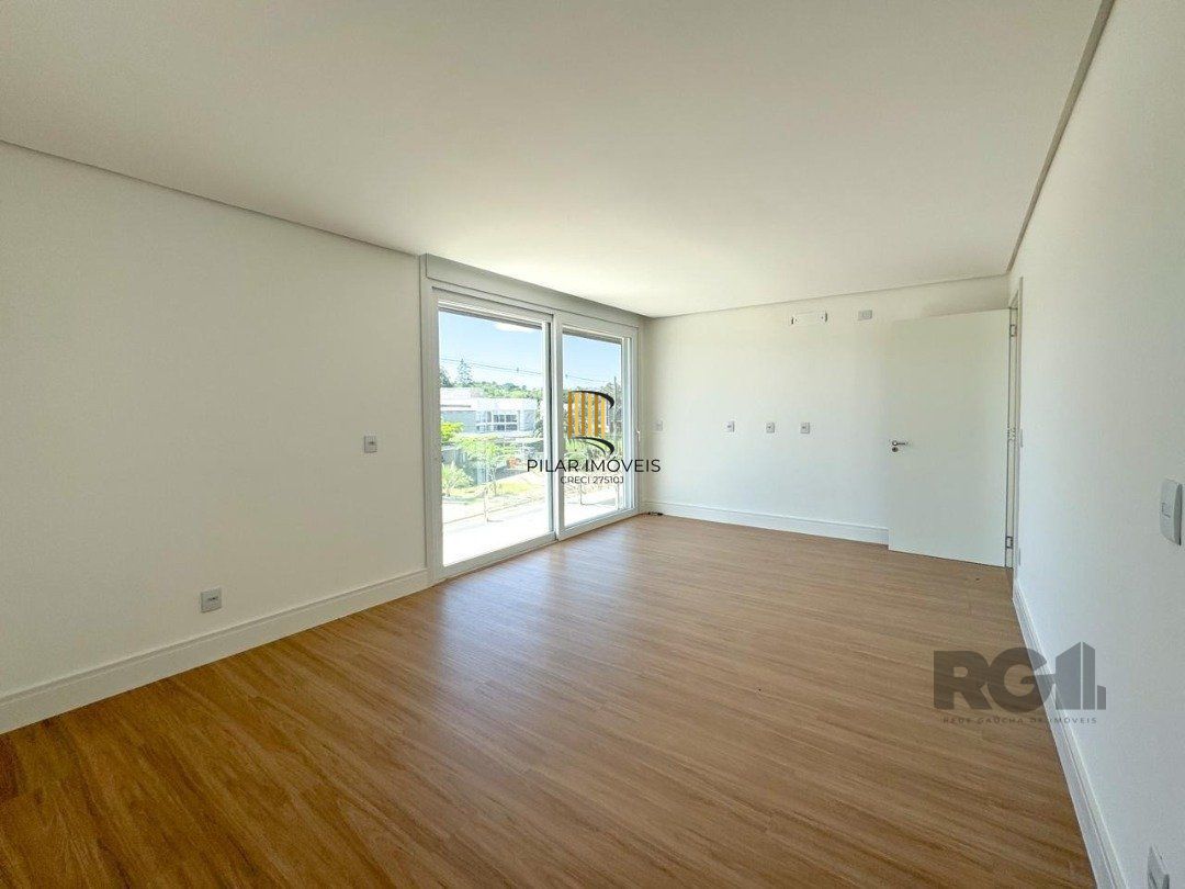 Casa Condominio para Venda - 300m², 4 dormitórios, sendo 4 suites, 2 vagas - Alphaville