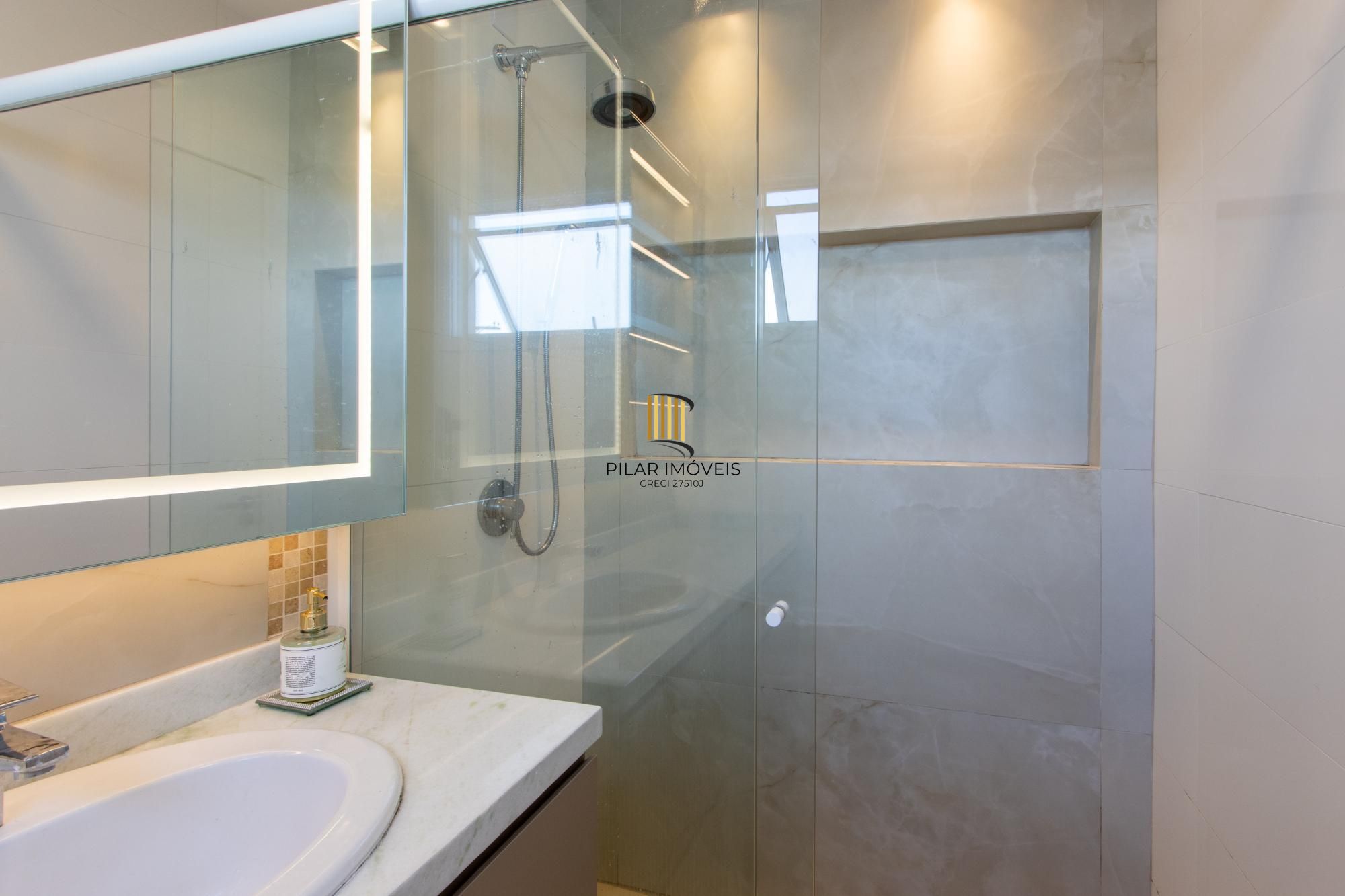 Sobrado para Venda - 95,16m², 3 dormitórios, sendo 1 suites, 2 vagas - Hípica