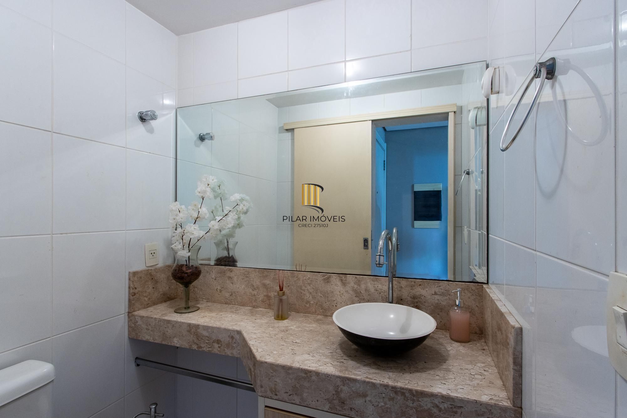 Apartamento 3 quartos, 139,64m² privativos, 2 vagas - Bairro Menino Deus