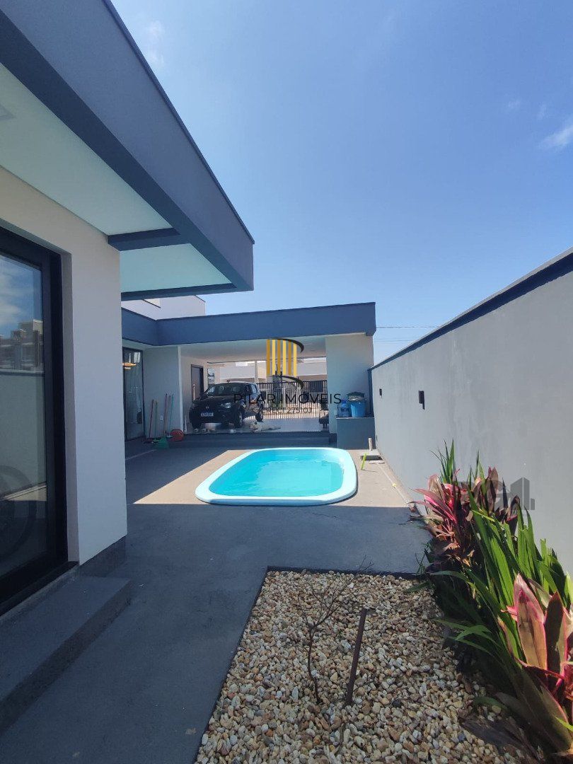 Casa | 3 Quartos | 1 Suíte | 2 vagas | 126m2 Privativos | Tijucas - SC