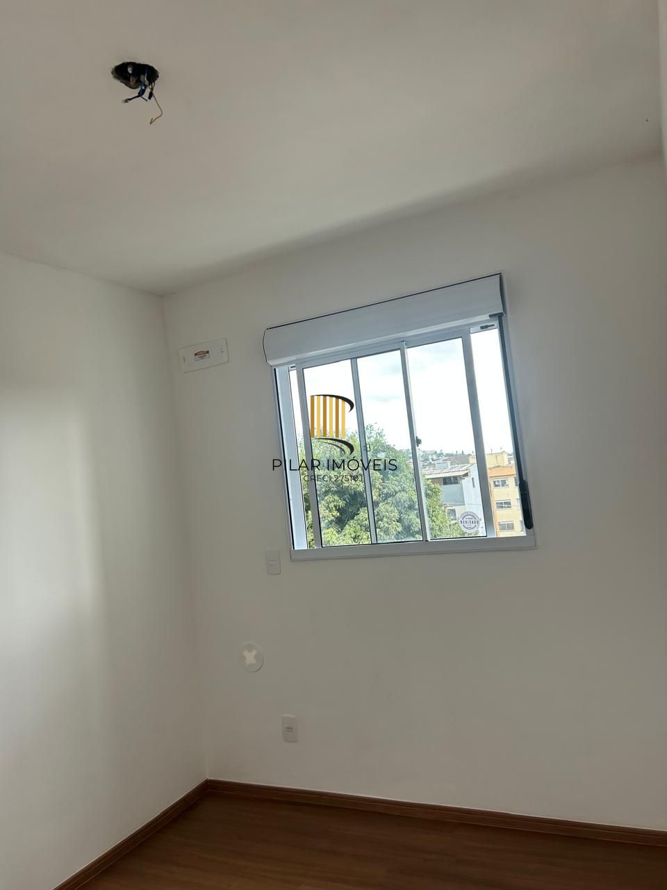 Apartamento no 5 andar de frente com 2 dormitórios