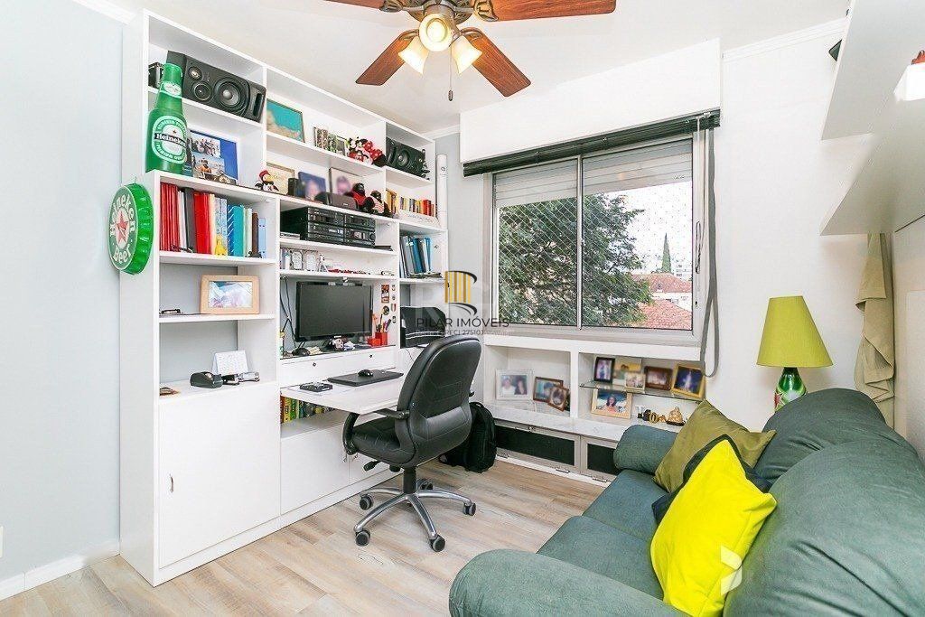 Apartamento para Venda - 110.55m², 3 dormitórios, sendo 2 suites, 1 vaga - Petrópolis