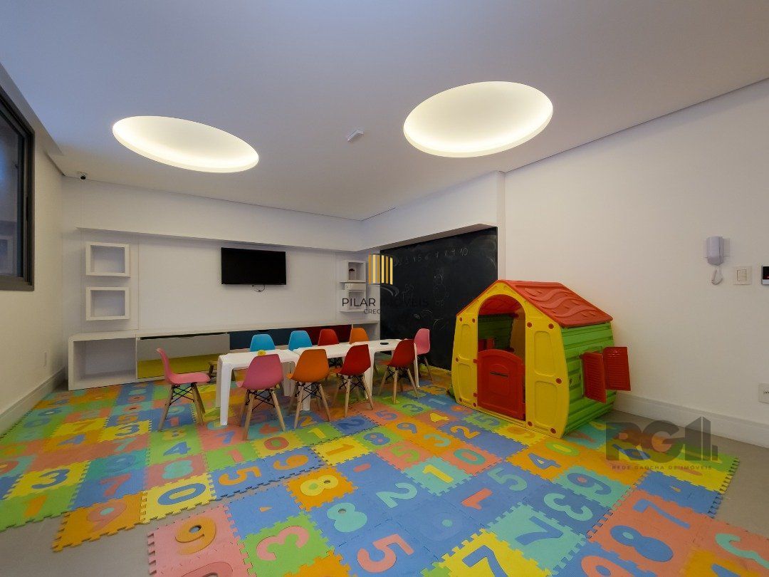 Apartamento com 145m² e 3 dormitórios no bairro Tristeza em PORTO ALEGRE para Comprar