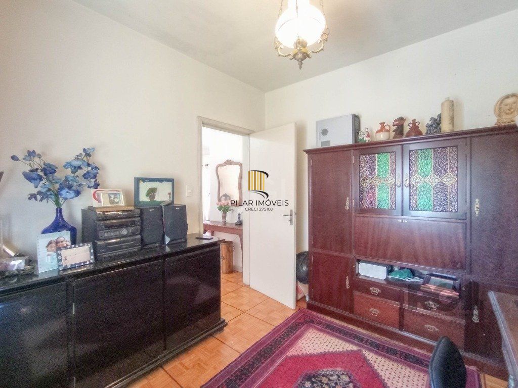 Casa para venda com 4 dormitórios no bairro Cristal