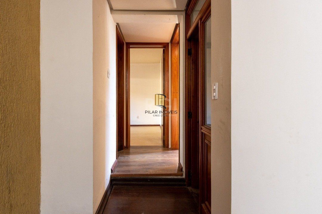 Casa para Venda - 280m², 3 dormitórios, sendo 1 suites, 2 vagas - Espirito Santo