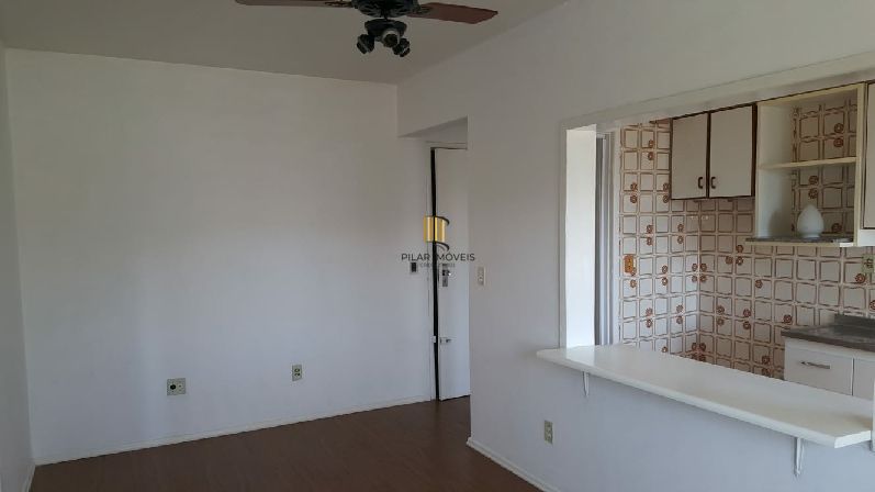 Apartamento de 1 dormitório e 1 vaga escriturada no bairro Camaquã.