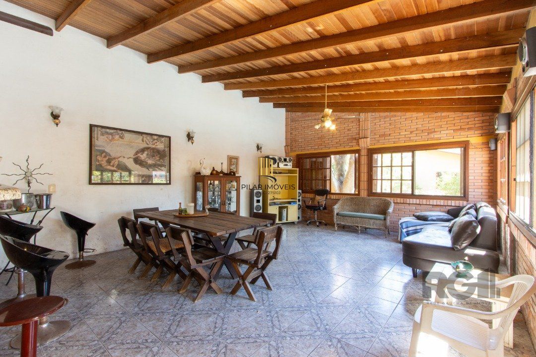 Casa 2 dormitórios no bairro Camaquã
