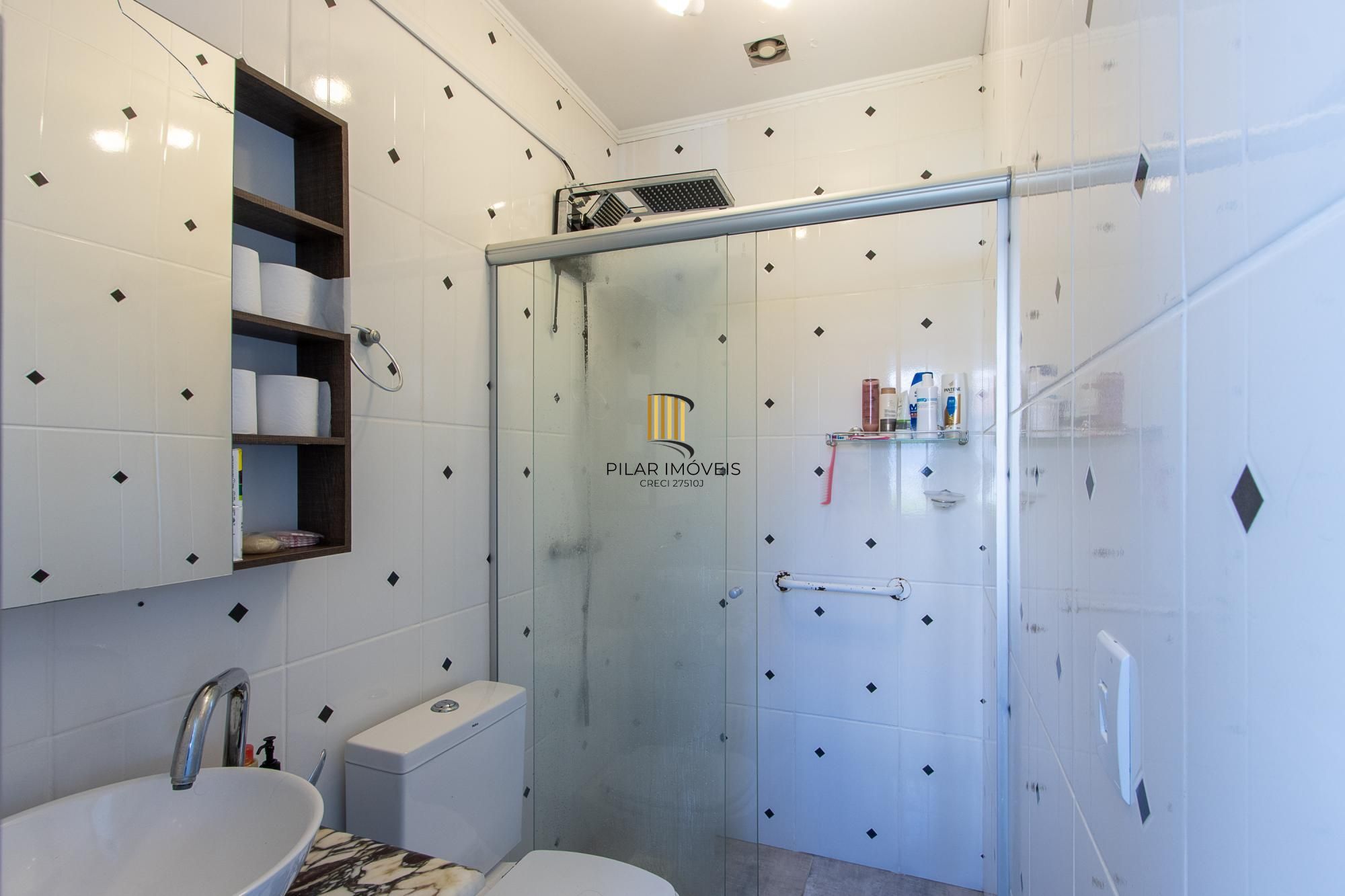 Casa em condominio com piscina