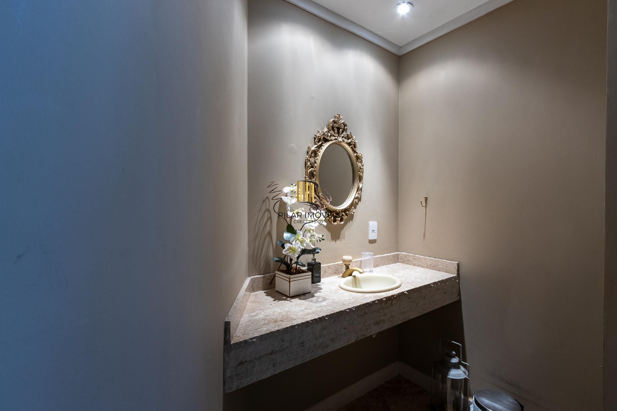 Casa 4 dormitórios no bairro Vila Conceição