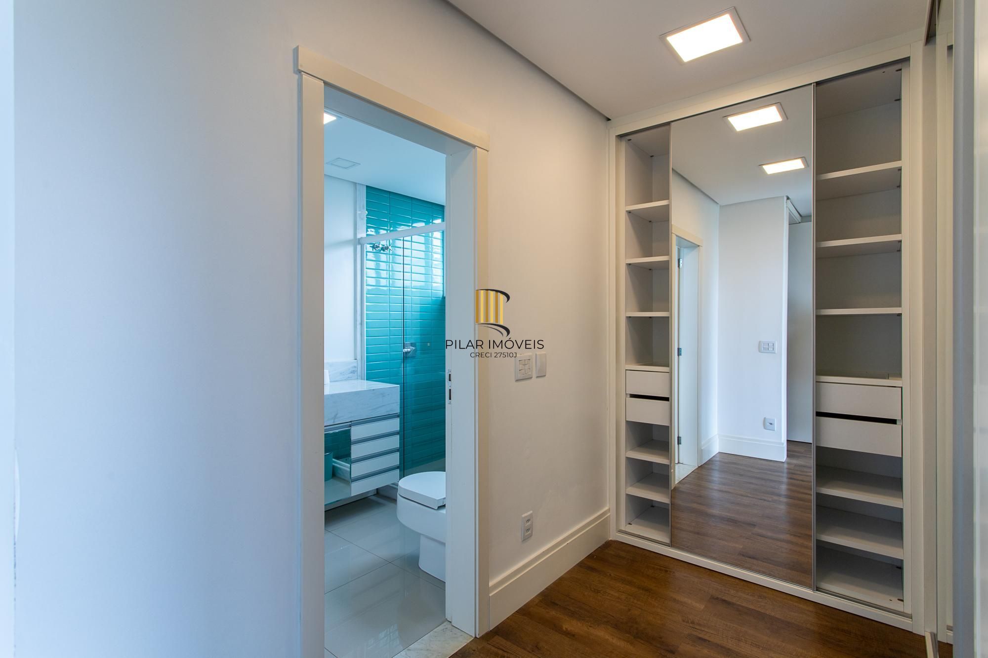 Casa de Condomínio 4 dormitórios no bairro Terraville