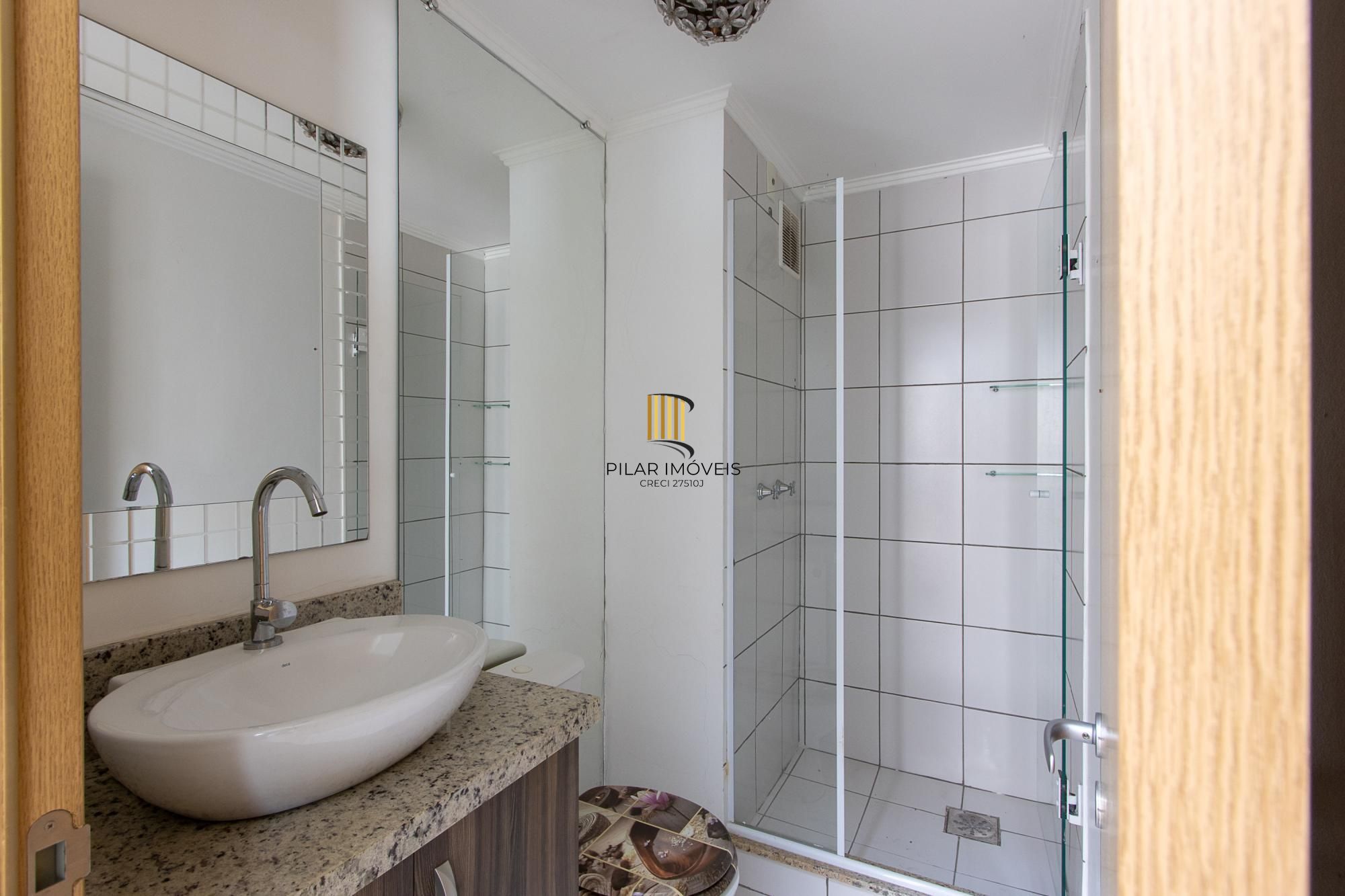 Apartamento com dois quartos e dois banheiros Zona Sul