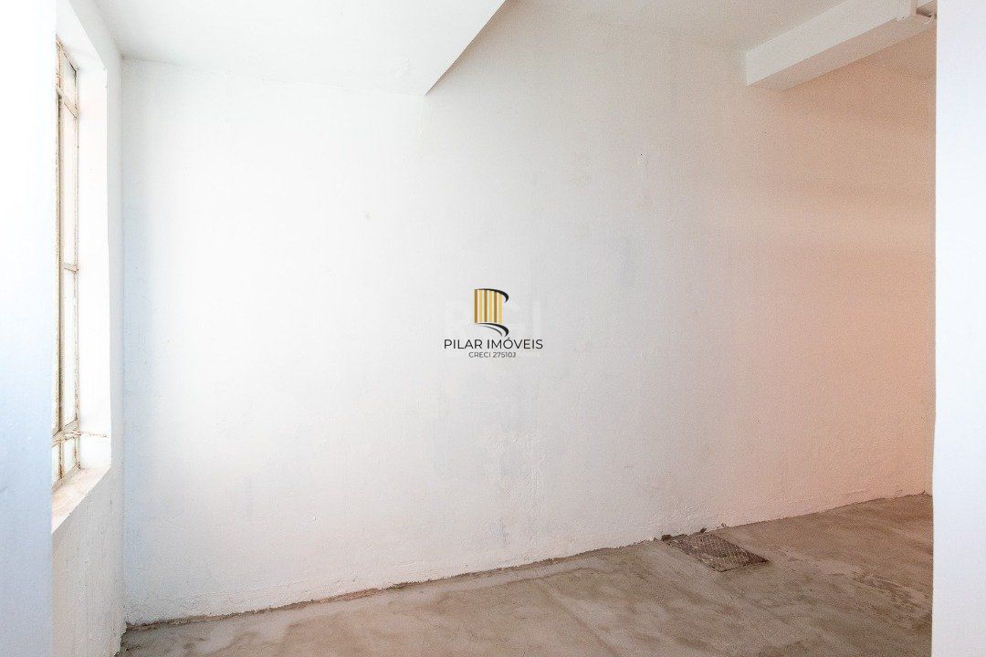 Casa para Venda - 232m², 3 dormitórios, 2 vagas - Navegantes
