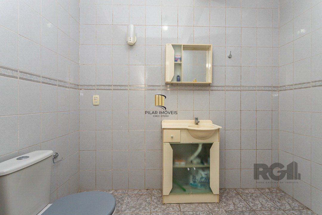 Casa com 3 Quartos à Venda, 293 m² por R$ 650.000